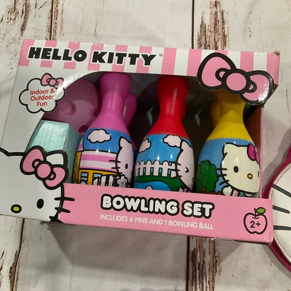 HELLO KITTY BOWLING SET, TEE BALL GLOVE AND‎ PURSE